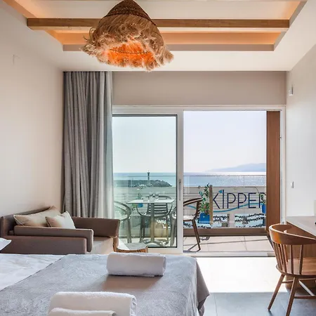 Skipper Beachfront Suites Hersonissos  Pokoj fotografie