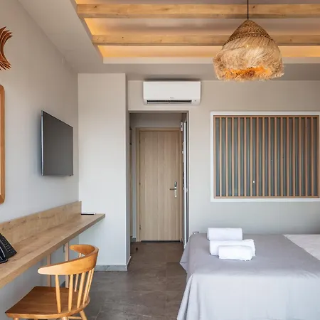 Skipper Beachfront Suites Hersonissos  Pokoj fotografie