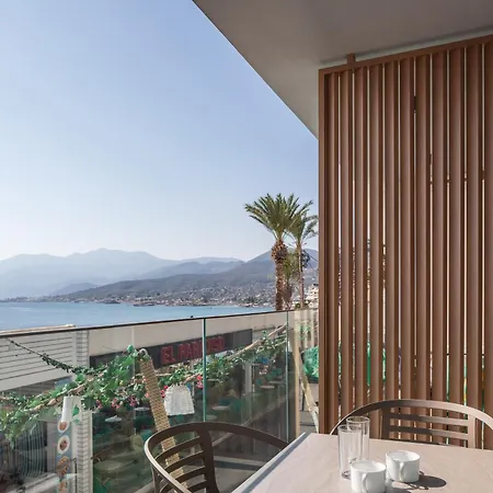 Skipper Beachfront Suites Hersonissos  Pokoj fotografie