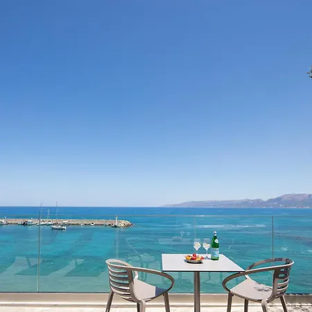 Skipper Beachfront Suites Hersonissos  Exteriér fotografie