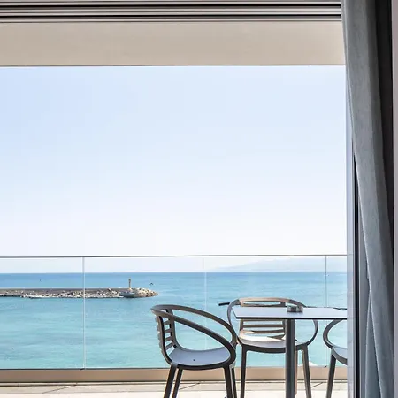 Skipper Beachfront Suites Hersonissos  Exteriér fotografie