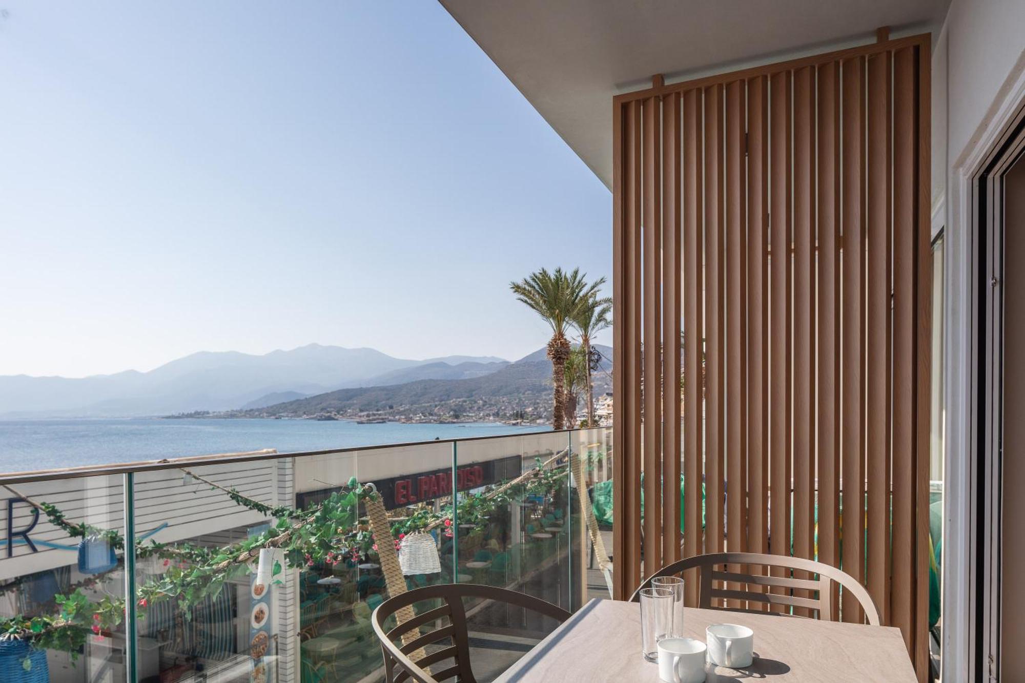 Skipper Beachfront Apartment Hersonissos (Crete)