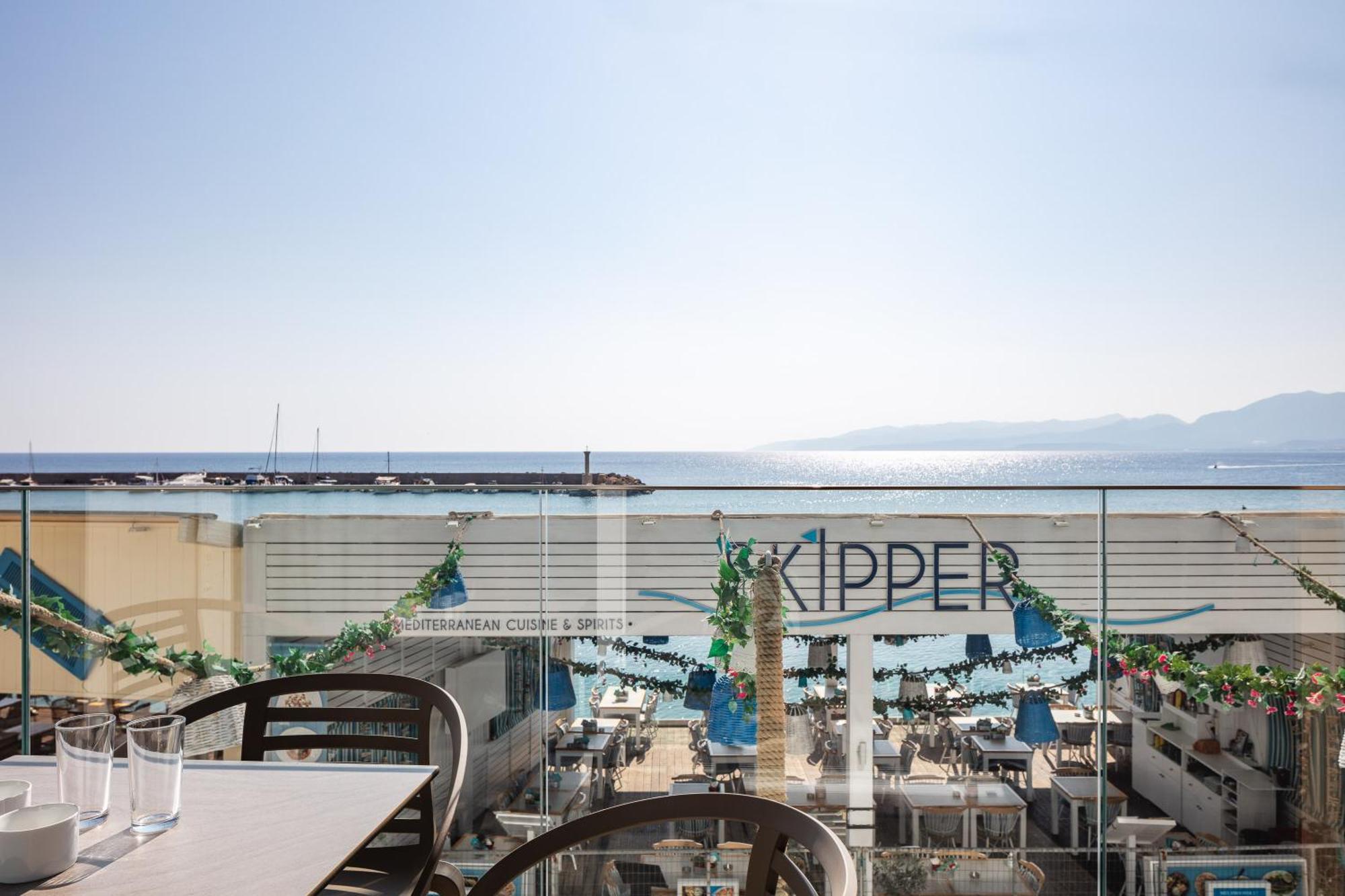 Skipper Beachfront Apartment *
